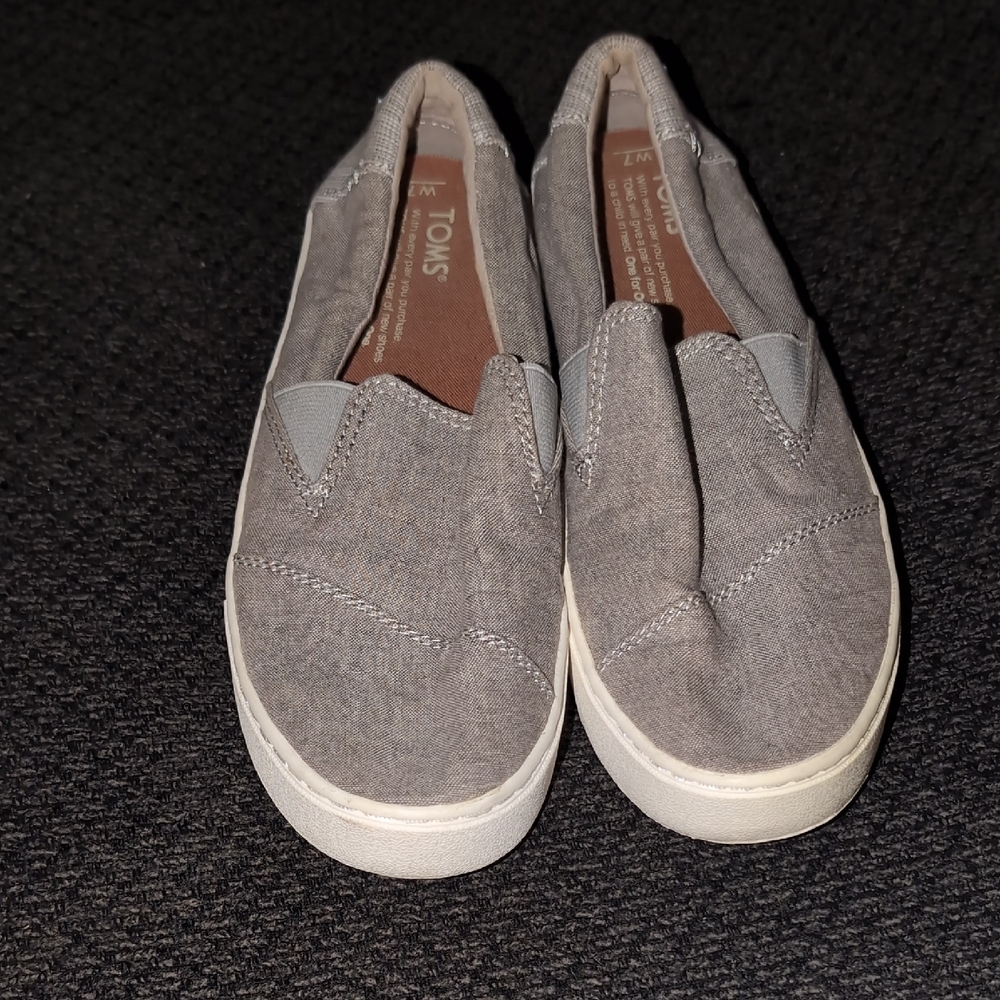 TOMS Women's Gray Slip-On Shoes